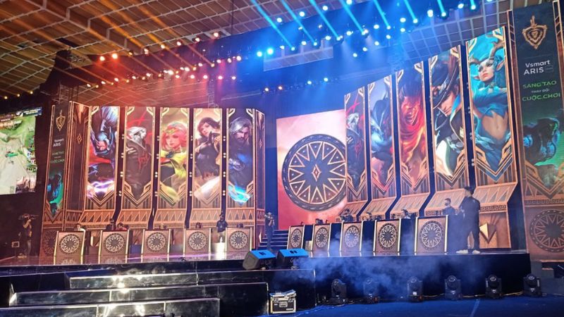 eSports, hay còn gọi là thể thao điện tử, đã trở thành một hiện tượng toàn cầu